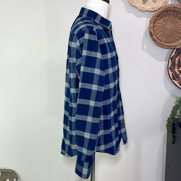 UNTUCKit Vougeot Flannel Shirt Large Relaxed Fit Blue Plaid Long Sleeve ButtonUp - Picture 3 of 10